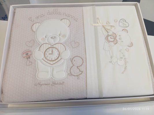 Cordinato culla ricamato in diverse colorazioni nazareno gabrielli